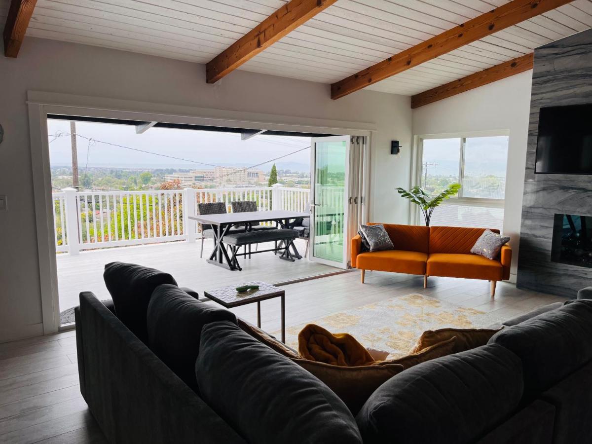 5-Star Hillside Home With Coastal Views, Gameroom, Pool, Hot Tub, 8 People Max Occupancy, 2024 Remodel, New Management, Free Parking Distrito de San BuenaDistrito de San Buenaventura Exterior foto